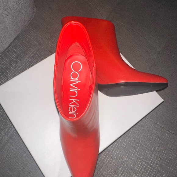 Calvin Klein boots in excellent condition - Picture 4 of 6